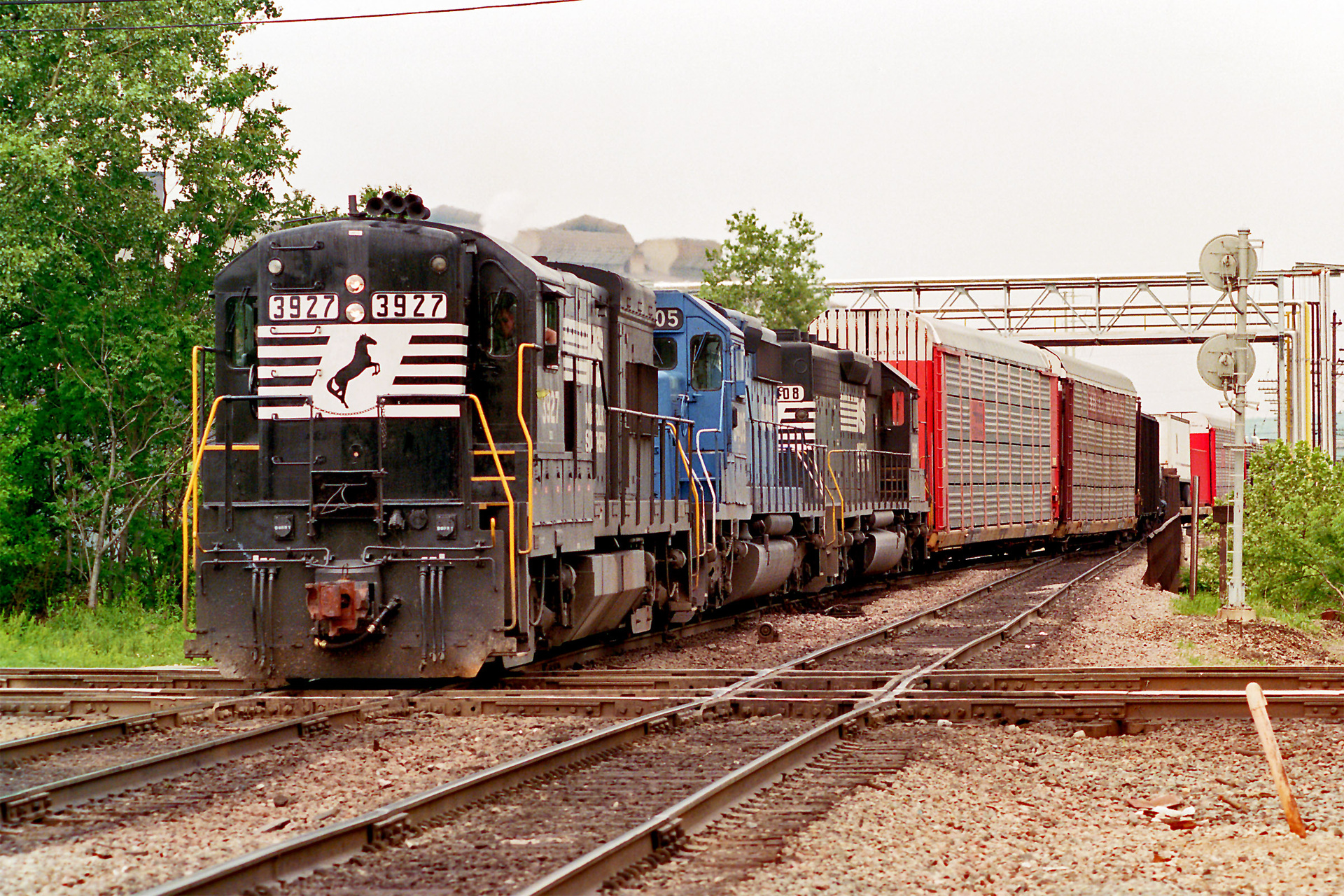 GE U23B – photo 3