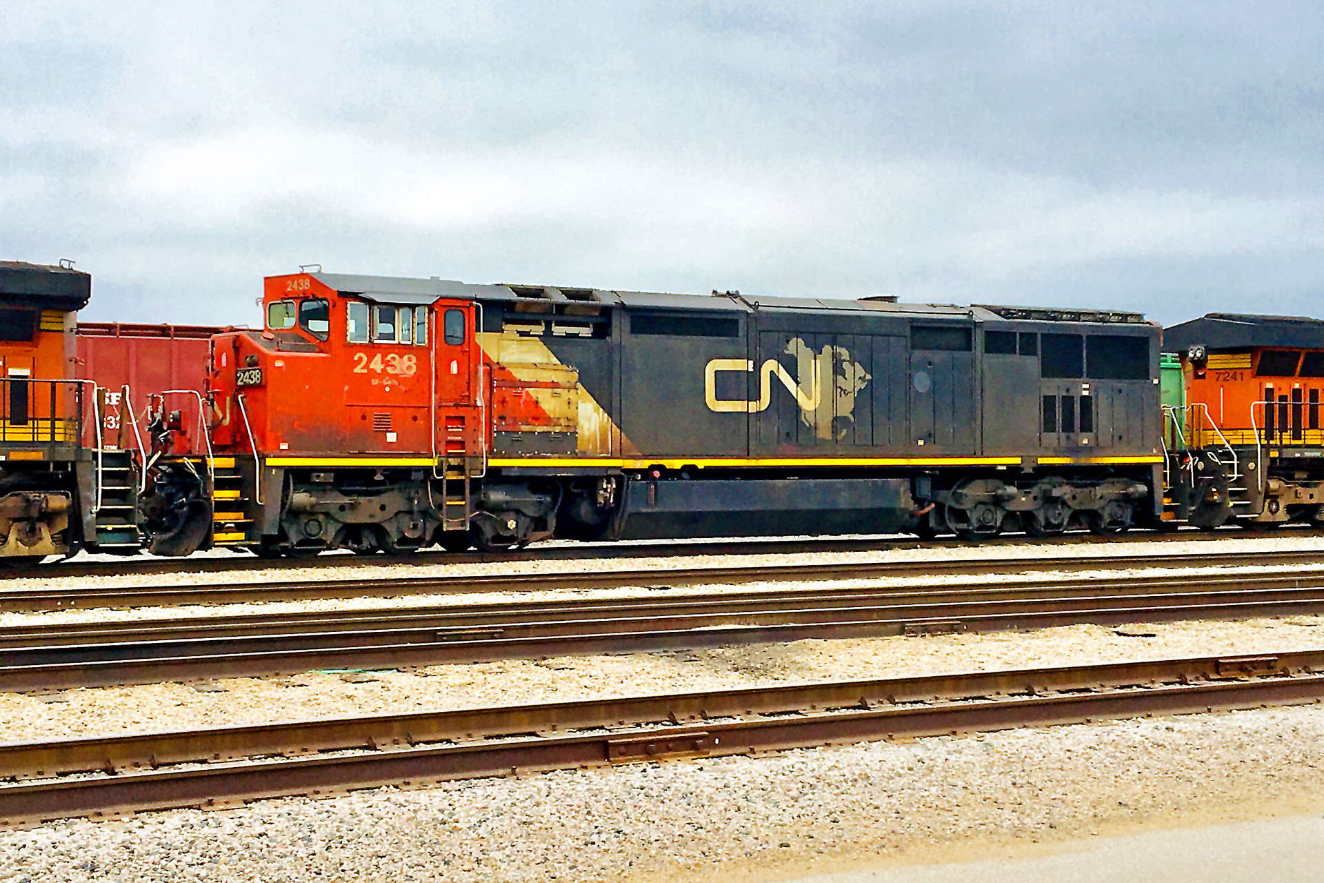 GE Dash 8-40CM – photo 12