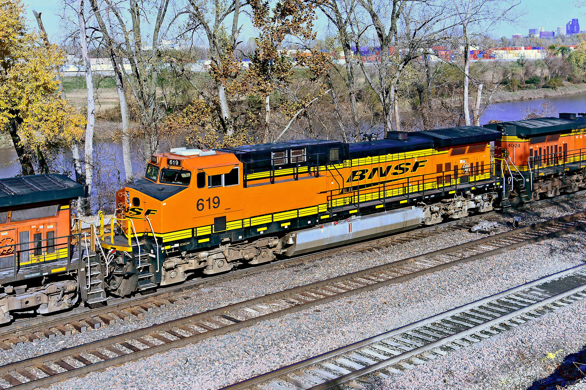GE AC44C4M – photo 14