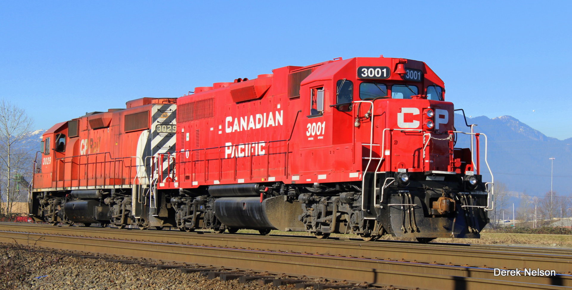 EMD GP38AC – photo 13